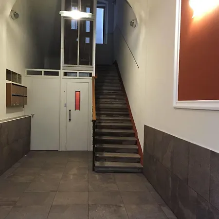 阿拉巴达迪朋丹奇酒店 *